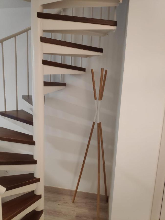Apartamento Spiral Stairs Duplex Figueras Exterior foto