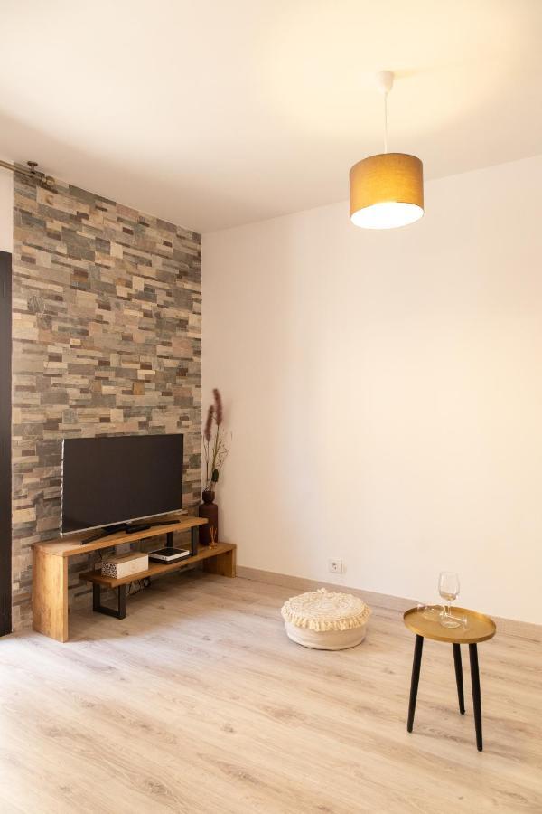 Apartamento Spiral Stairs Duplex Figueras Exterior foto